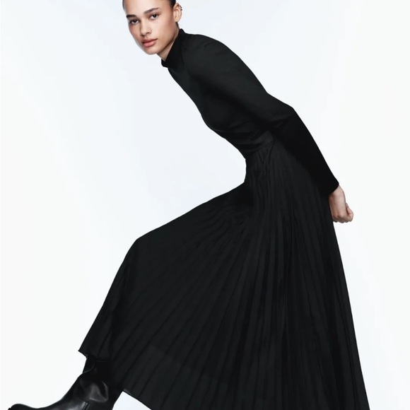 Zara black pleated midi dress - Picture 2 of 6